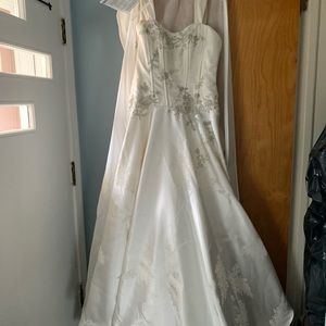 Wedding dress